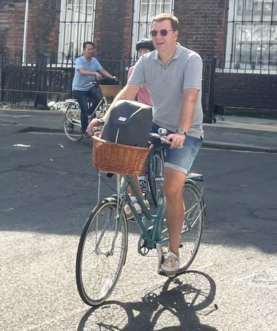 An example of the type of men's bike available on Brakeaway Bike Tours